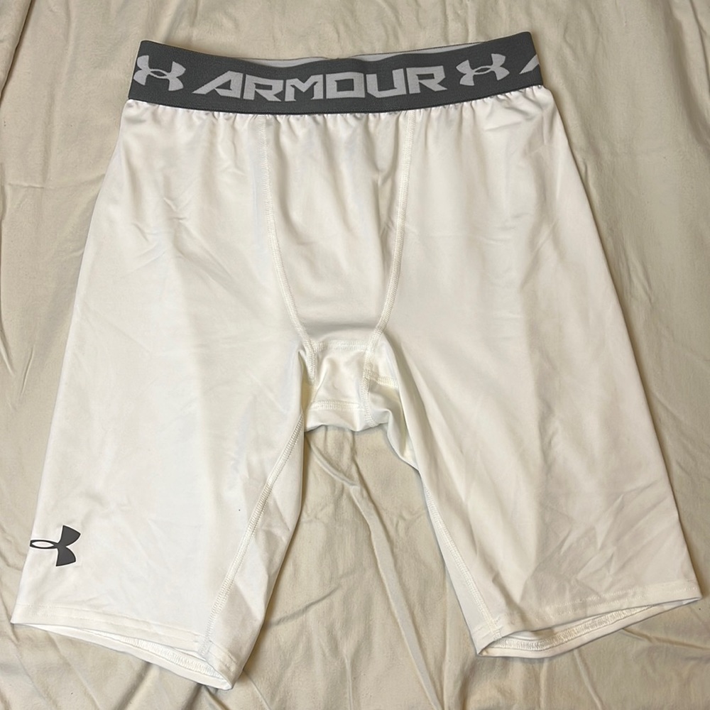 New Mens Under Armour compression shorts Large